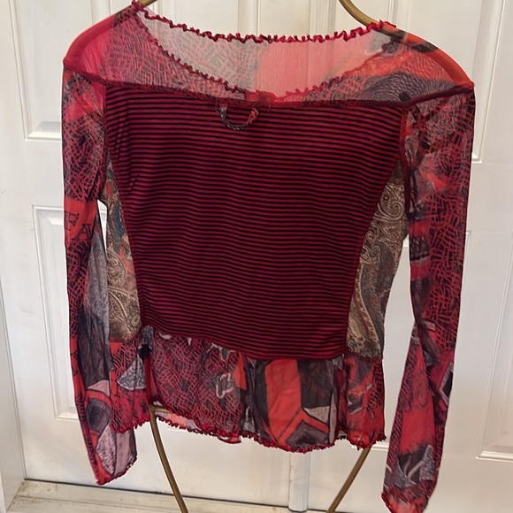 LULU H. Sheer button up top - Picture 4 of 8